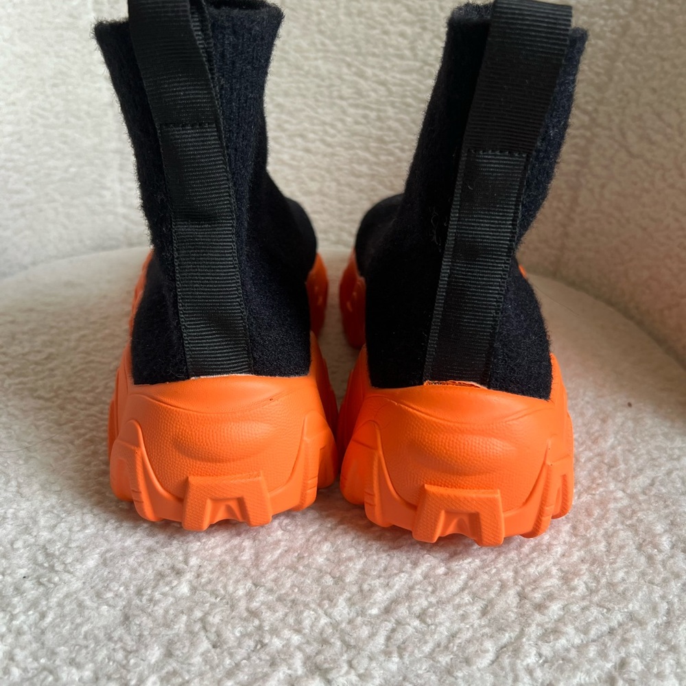 SHEIN Hightop Black and Orange Sneakers | 39 - Picture 5 of 6